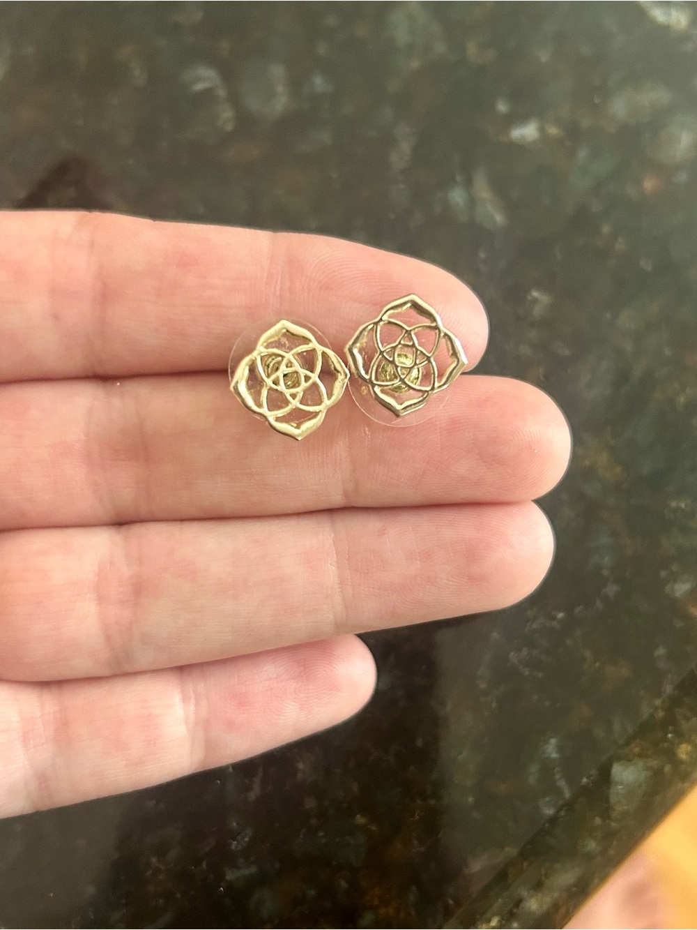Kendra Scott Gold Floral Openwork Stud Earrings